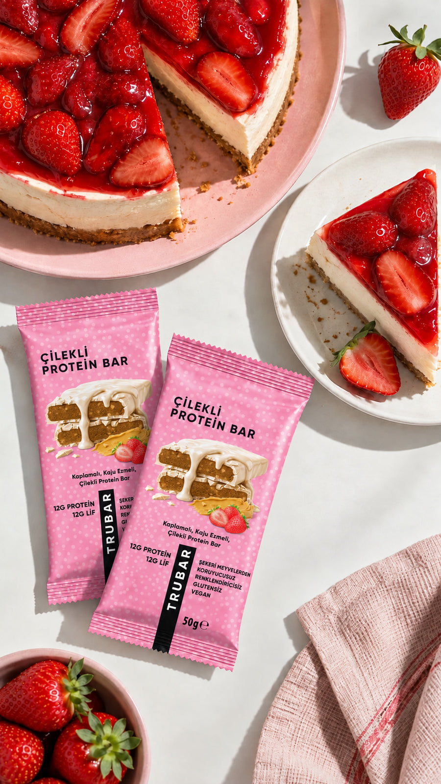 TRUBAR Çi̇lekli̇ Protein Bar — tatlı sunumu görseli